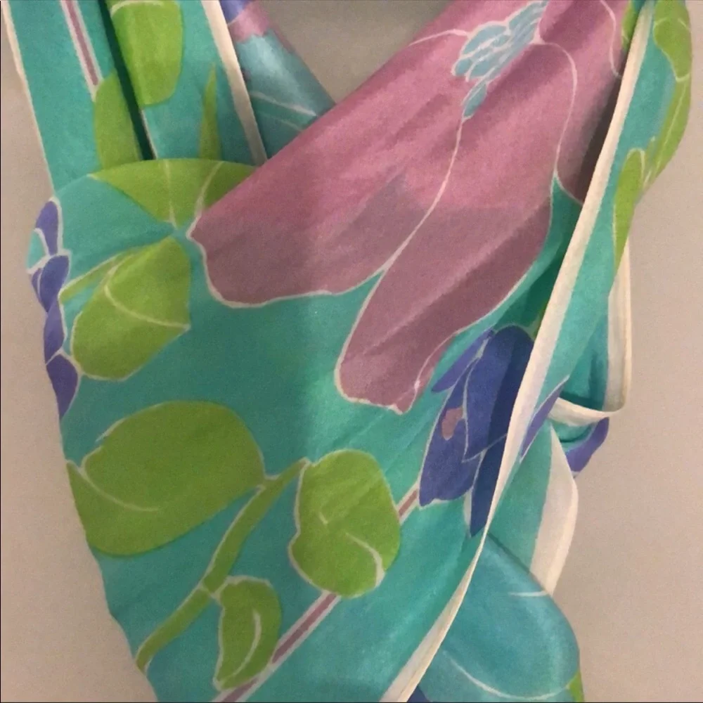 Vera Neumann Elegant  Pointed edges silk scarf - Picture 4 of 12